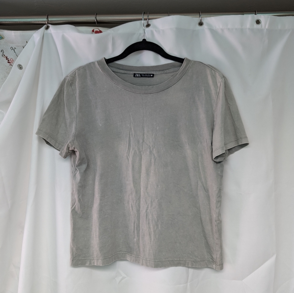 COPY - Zara sage green distressed crop top size medium